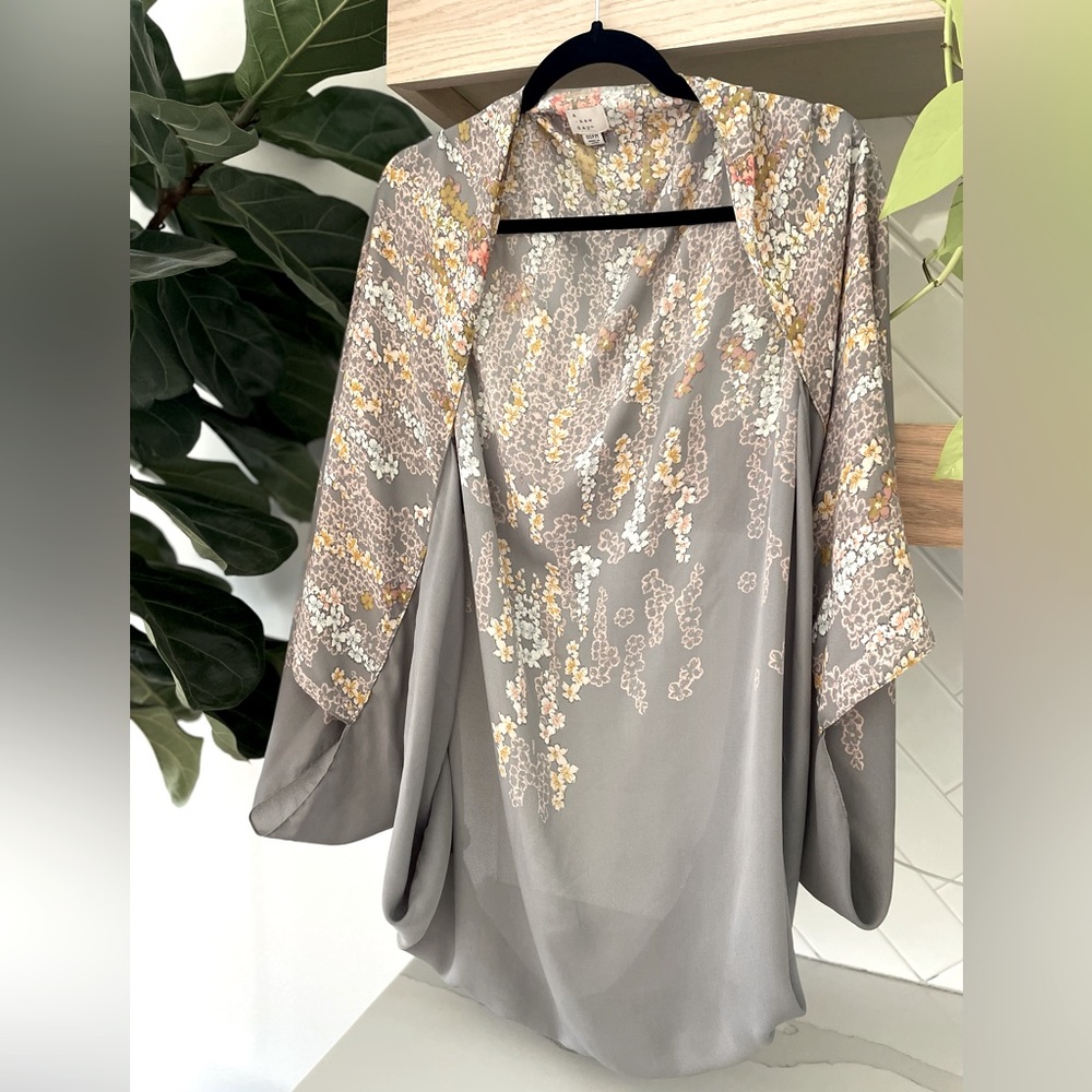A New Day Silky kimono/shawl